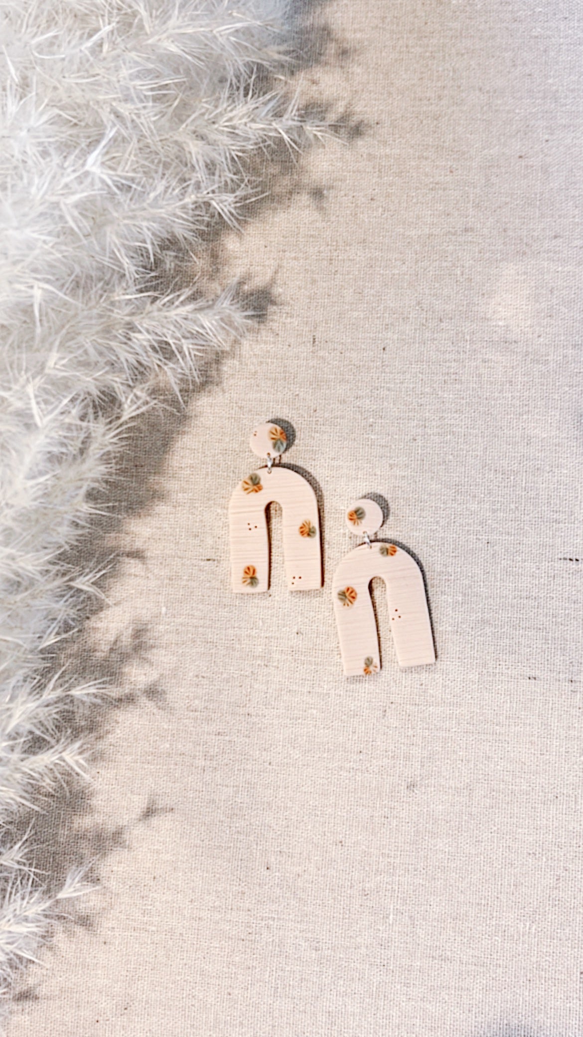 Neutral Textured Arch Earrings
